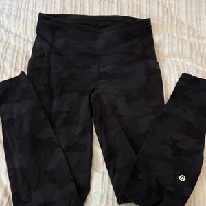 Lululemon Black Camo Leggings. With pockets size 4